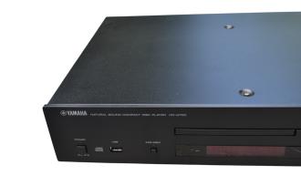 Cd Player Yamaha CD S 700 @ power-zone.ro