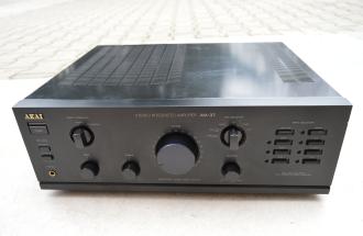 Amplificator Akai AM 37_1