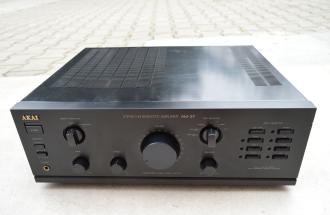 Amplificator Akai AM 37_5