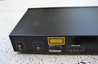Cd player Yamaha CDX 550 E_6