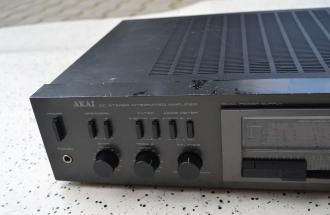 Amplificator Akai AM U 03_2